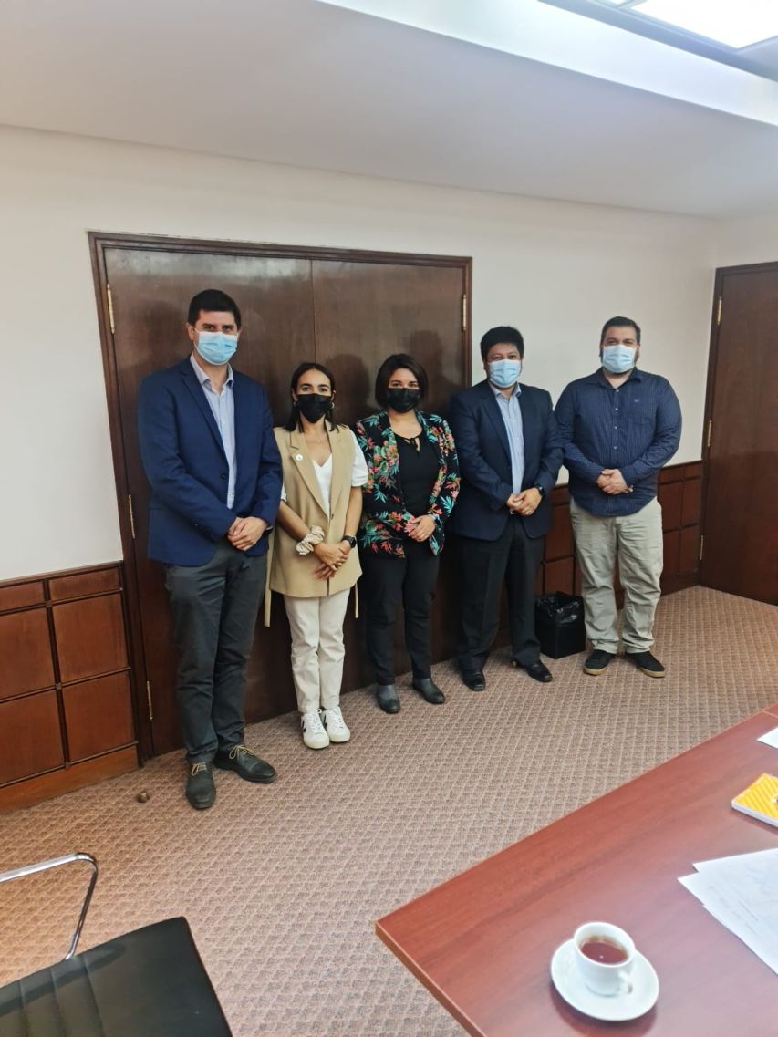 Continuacion Barcaza.jpeg